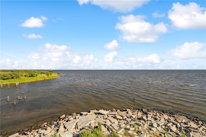 Property Photo:  999 Cloverland Road  LA 70445 