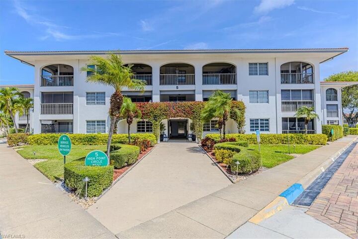 Property Photo:  5 High Point Cir W 308  FL 34103 