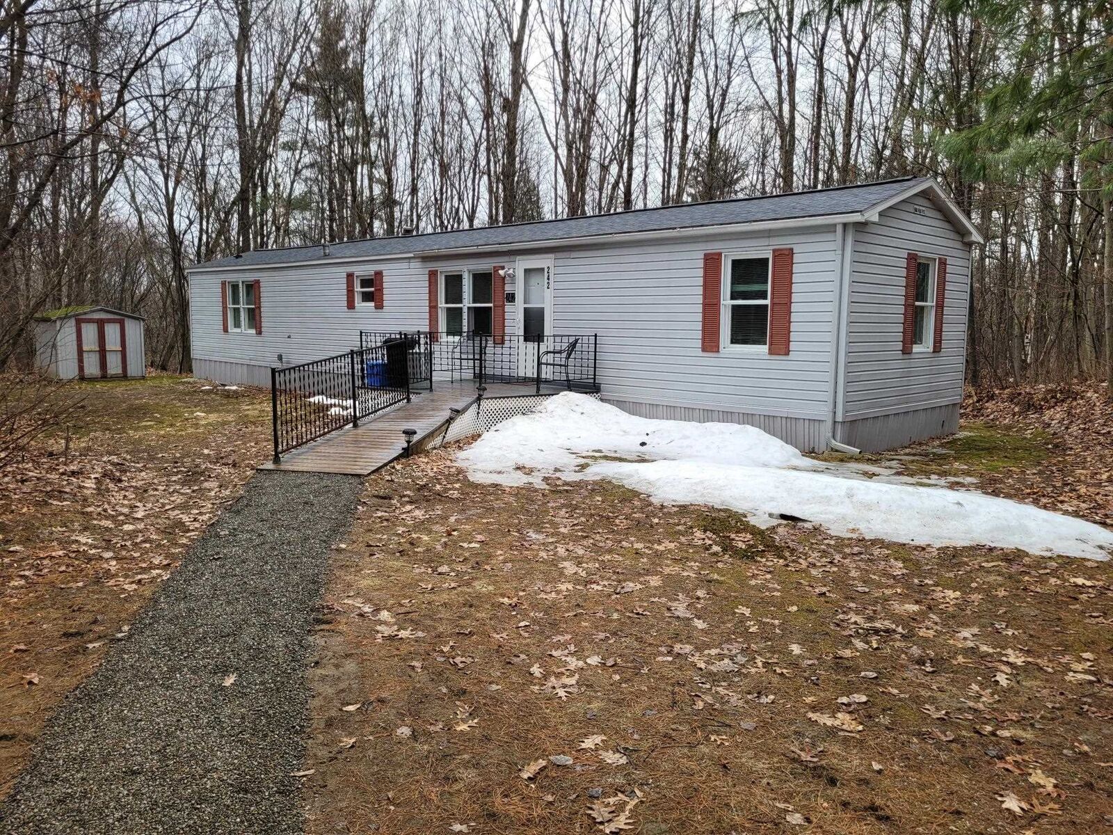 Property Photo:  242 Waverly Circle  VT 05446 