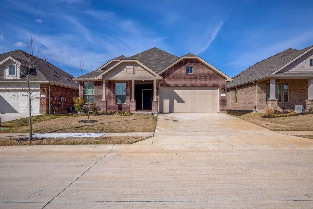 Property Photo:  600 Hogan Drive  TX 76210 