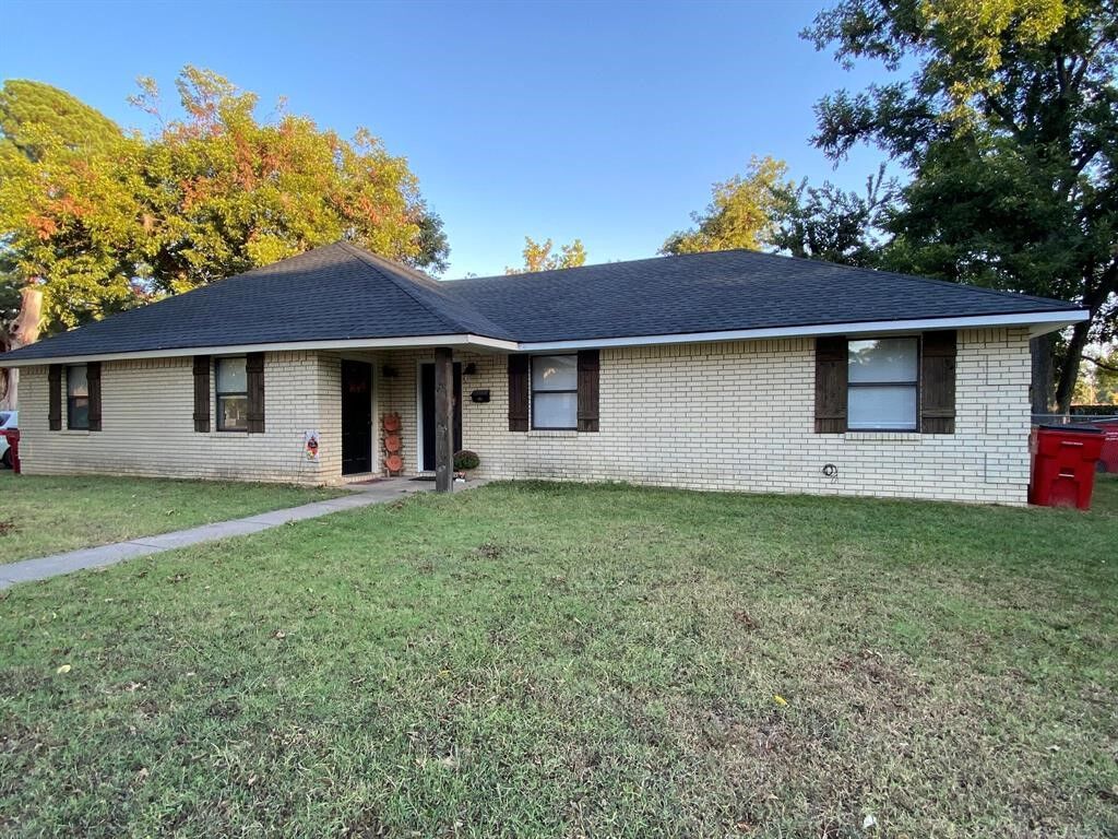 Property Photo: 307-309 Market Street AR 72834