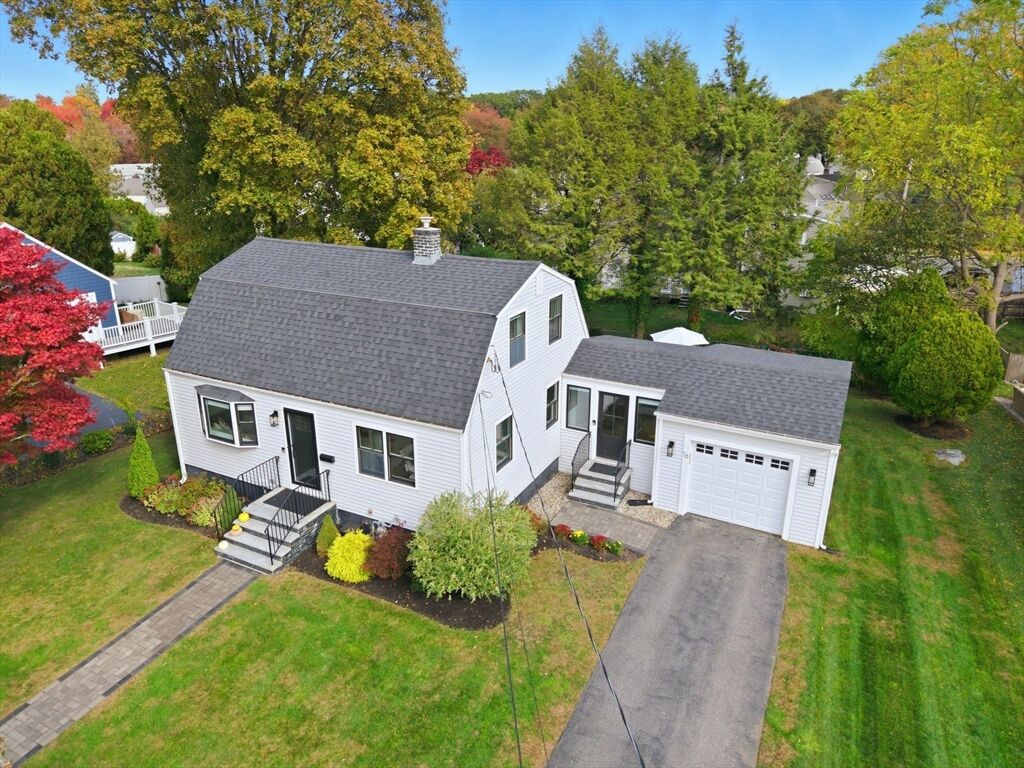 Property Photo:  16 Beebe Lane  MA 01880 