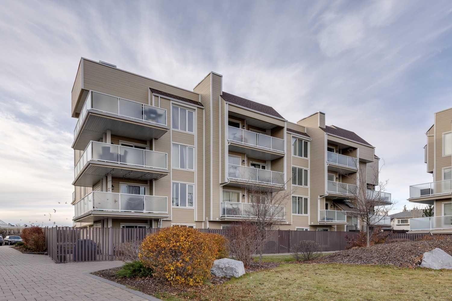 Photo de la propriété:  3737 42 Street NW 206  AB T3A 2M8 