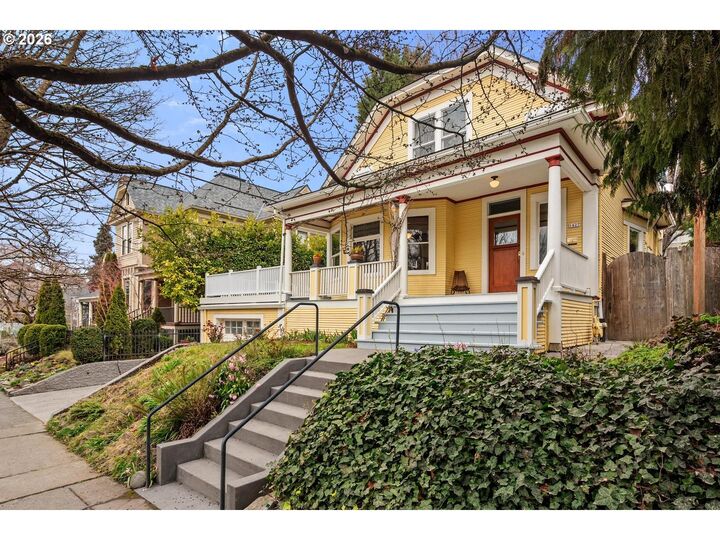 Property Photo: 1427 SE Taylor St OR 97214