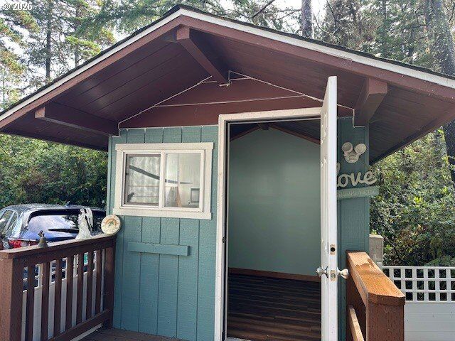 Property Photo:  71 Castaway  OR 97439 