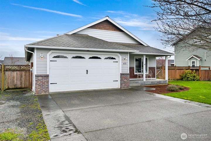 Property Photo:  405  Jackson Court  WA 98276 