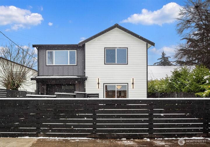 Property Photo:  4814  14th Avenue S  WA 98108 
