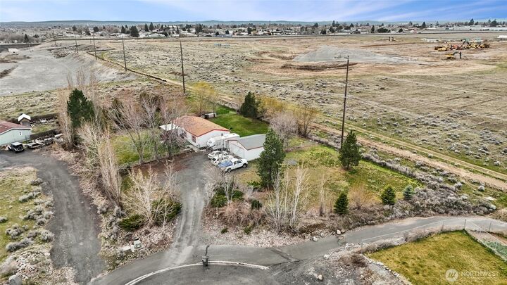 Property Photo:  9041  Road 4.8  NE  WA 98837 