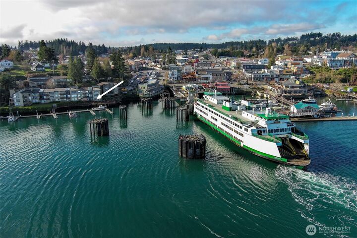 Property Photo:  200  East St D107  WA 98250 