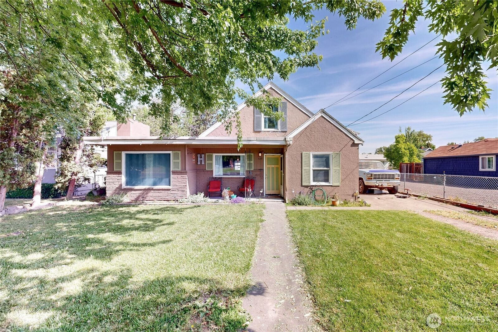 Property Photo:  530 SW 4th Street  WA 99324 