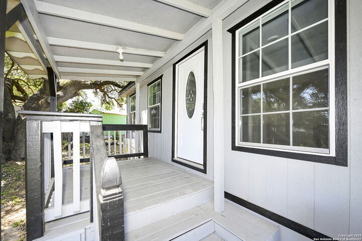 Property Photo: 600 Dawnridge Drive TX 78065