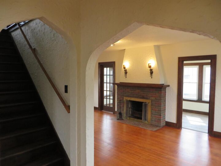 Property Photo:  108 North Pearl Street  WI 53548 