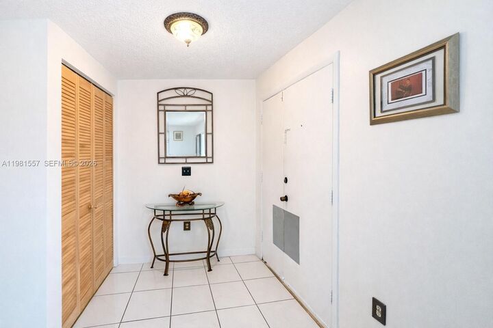 Property Photo: 9430 SW 170th St 303 FL 33157