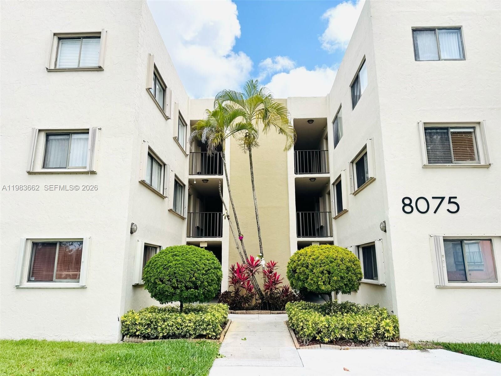 Property Photo: 8075 SW 107th Ave 310 FL 33173