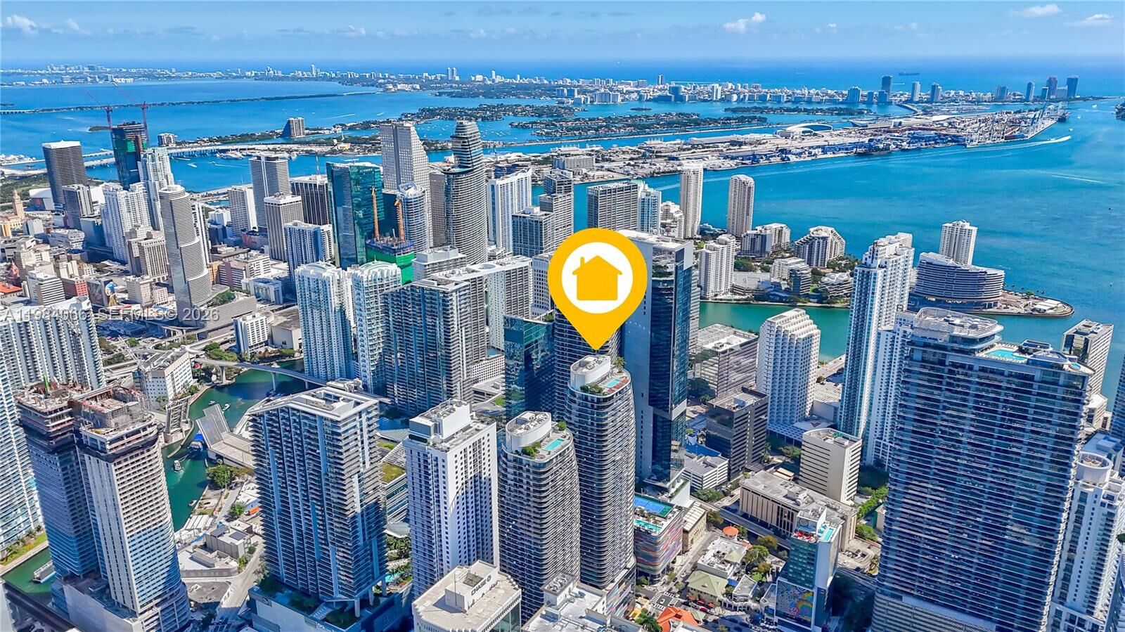 Property Photo:  45 SW 9th St 1405  FL 33130 