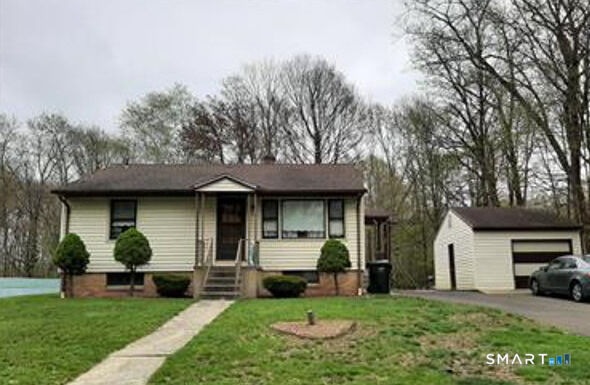 Property Photo:  6 Saunders Lane  CT 06712 