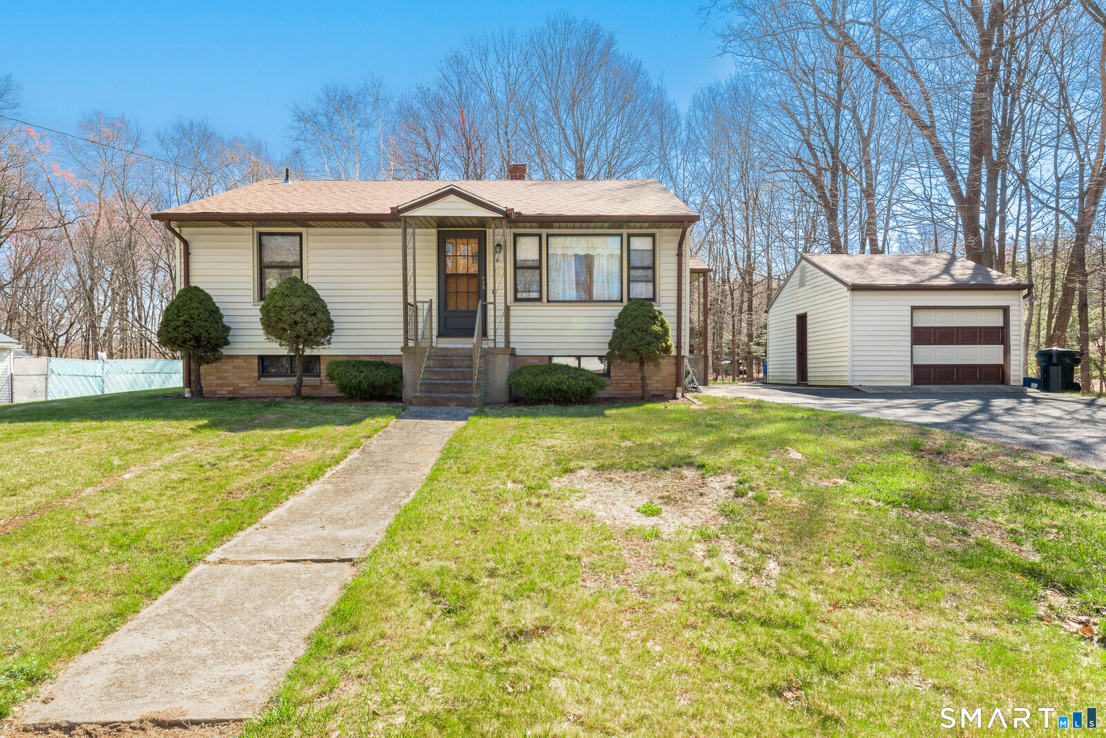 Property Photo:  6 Saunders Lane  CT 06712 