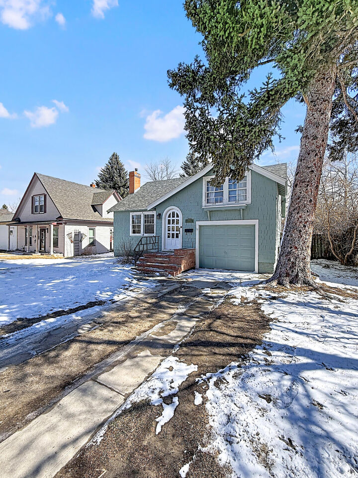 Property Photo:  457 N Adams Avenue  WY 82834 