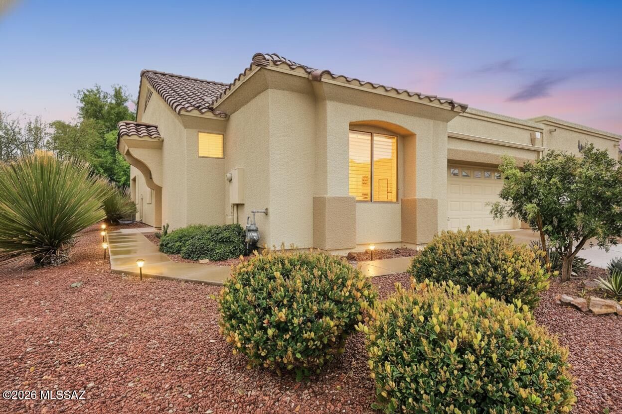 Property Photo: 521 W Knotwood Street AZ 85614