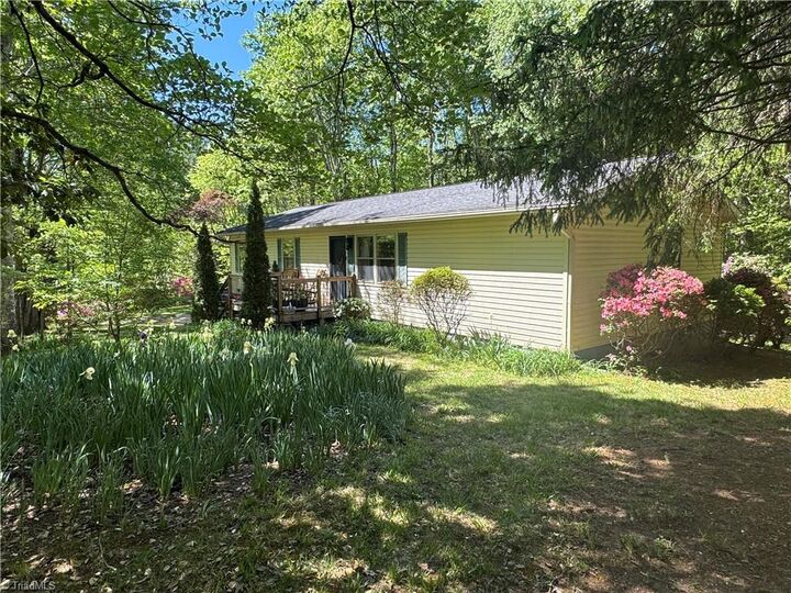 Property Photo:  622 Moravian Mill Road  NC 28654 