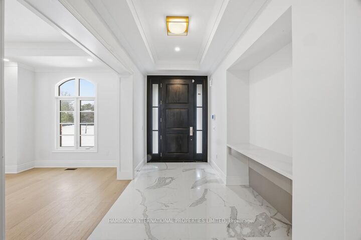 Property Photo: 9 Lonergan Crescent ON M2M 4B3