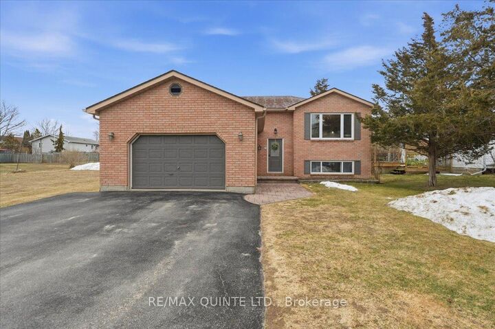4 Harbourview Crescent — photo 1