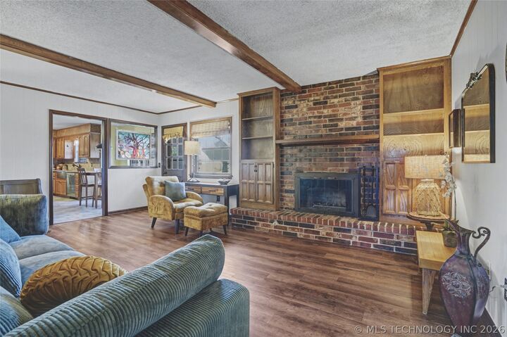 Property Photo:  2224 W Louisville Street  OK 74012 