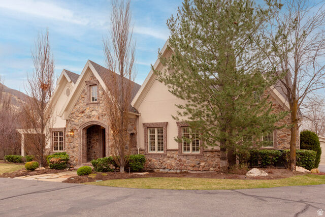 Property Photo:  2620 E Casto Ln  UT 84117 