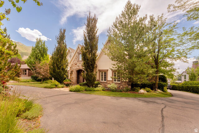 Property Photo:  2620 E Casto Ln  UT 84117 