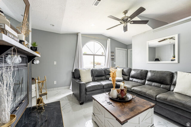 Property Photo:  2392 E 480 N  UT 84790 