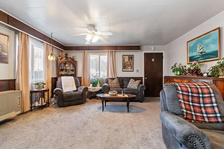 Property Photo: 6994 Cheam Avenue BC V0M 1A3