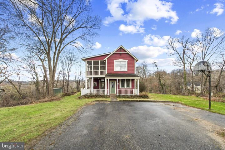 Property Photo: 1704 Forsythia Lane MD 21227