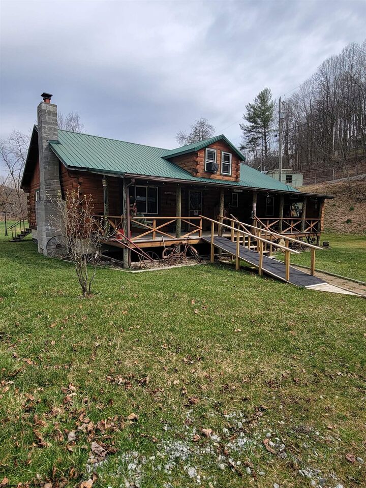 Property Photo:  111 Cravens Run  WV 26421 