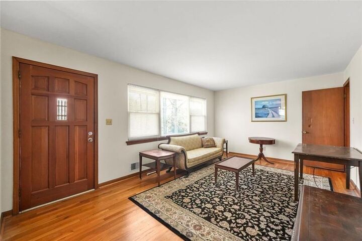 Property Photo: 5291 Campbellton Road GA 30331