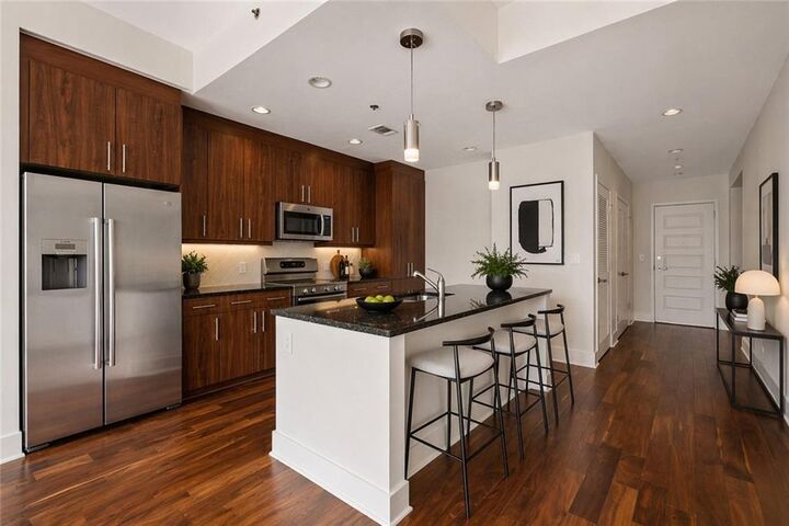 Property Photo:  1080 Peachtree Street NE 1904  GA 30309 