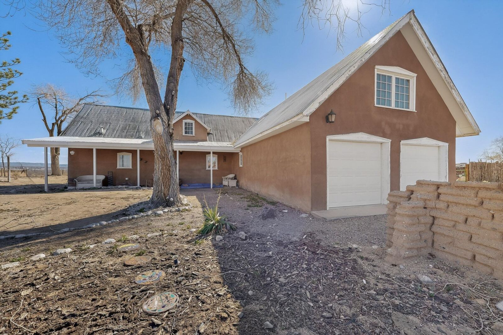 Property Photo:  393 Chimaja Road  NM 87048 