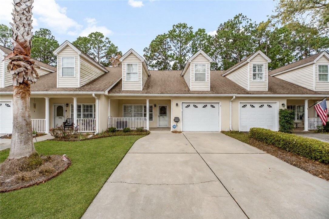Property Photo:  190 Peppertree Crossing Avenue  GA 31525 