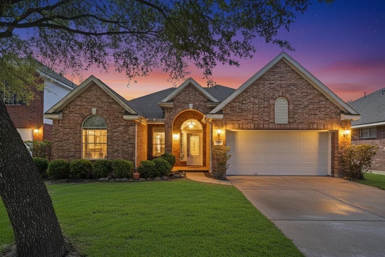 Property Photo:  17215 Fernchase Court  TX 77095 