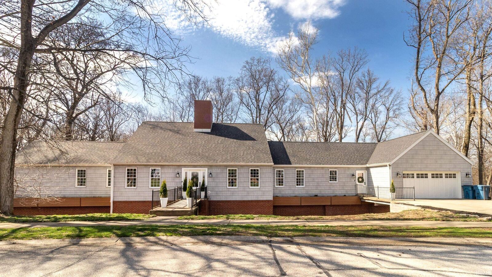 Property Photo:  6211 Pfafflin Lake Boulevard  IN 47630 