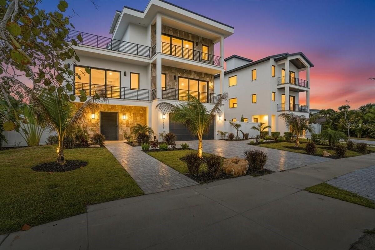 Property Photo:  1210 Gulf Boulevard  FL 34223 