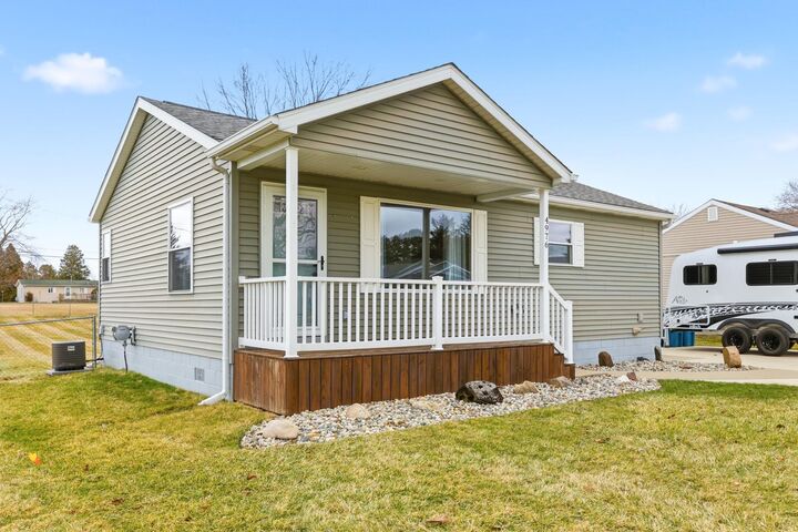 Property Photo:  4976 W Center Street  MI 48746 