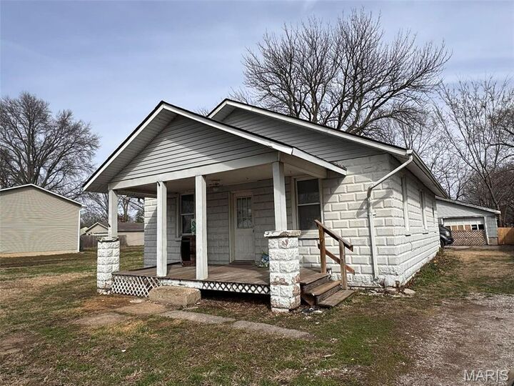 Property Photo:  128 Big 4 Place  IL 62040 