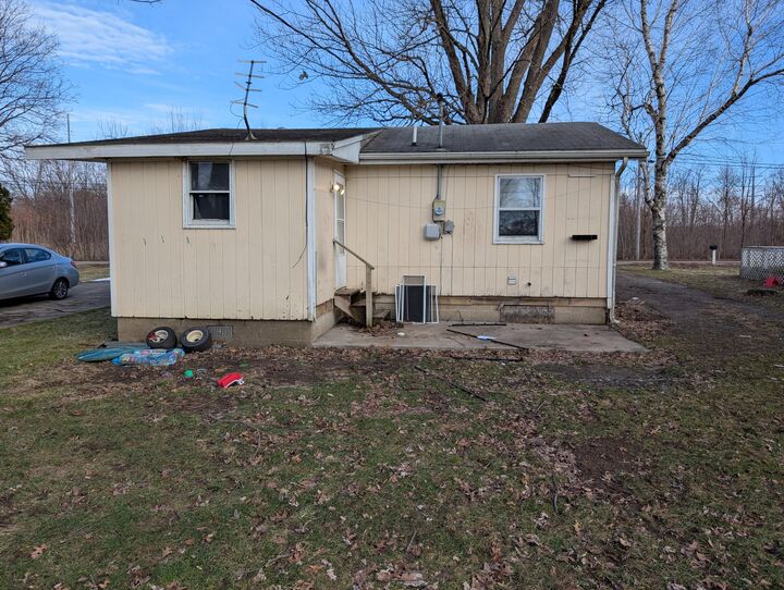 Property Photo:  804 Sherman Lane  MI 49031 