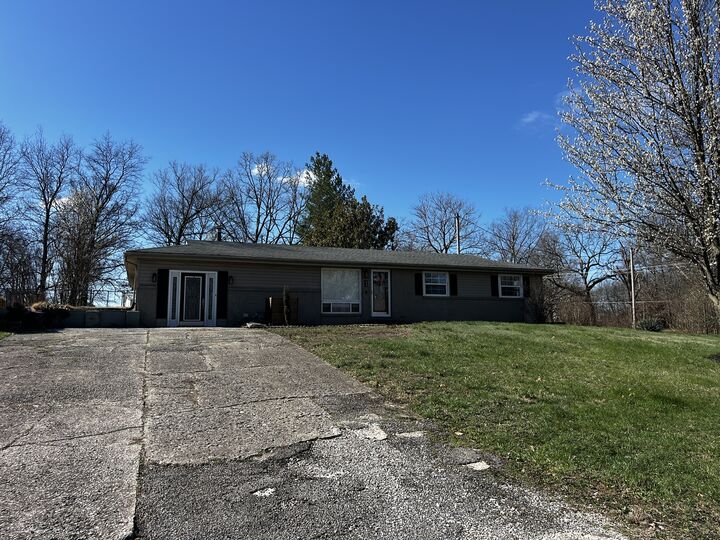 Property Photo:  33 Westwood Drive  IL 62864 