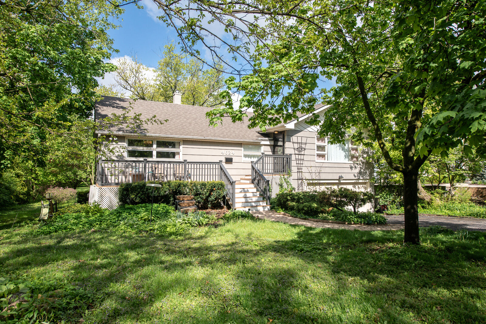 Property Photo:  4624 Lee Avenue  IL 60515 