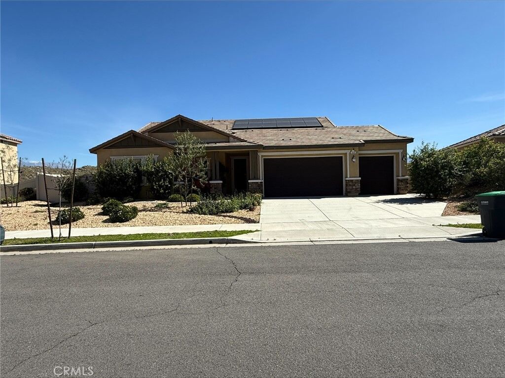 Property Photo:  553 Chalakat Court  CA 92582 