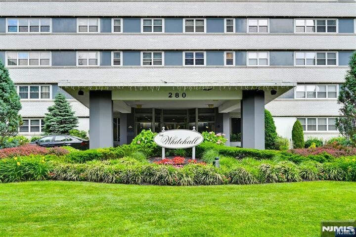 Property Photo:  280 Prospect Avenue 5D  NJ 07601 