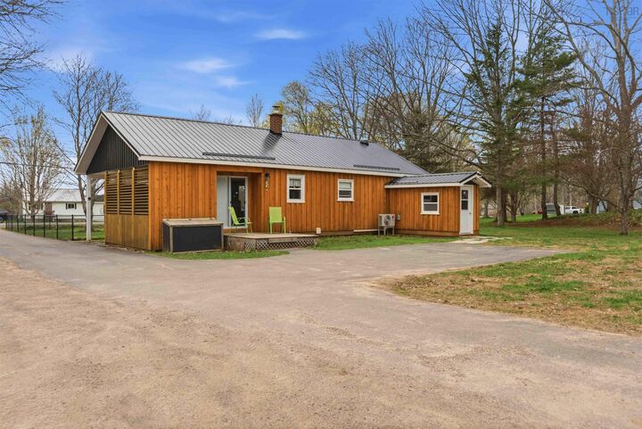Property Photo: 31 Pleasant Street NS B0P 1R0