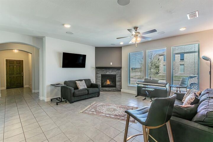 Property Photo:  7217 Willow Thorne Drive  TX 76227 