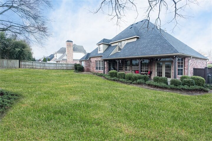 Property Photo:  2468 N Covington Park Boulevard  AR 72703 